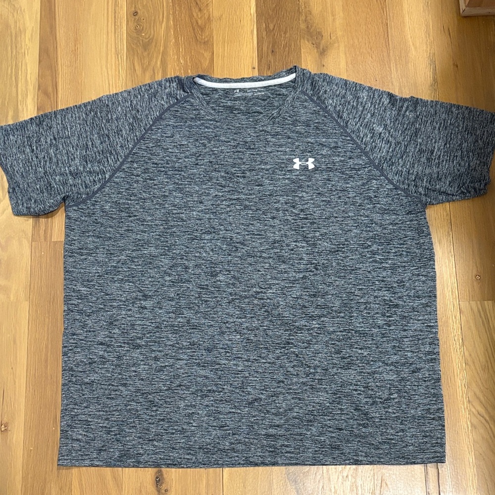 Under Armour Men's Short-Sleeve Heathered Charcoal Performance Tee